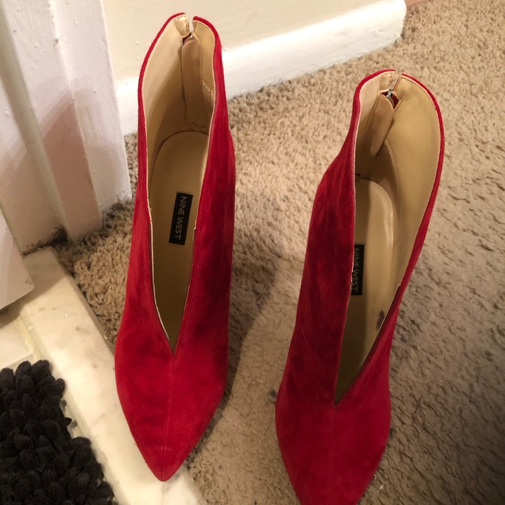 Shoes - Picture 2 of 2